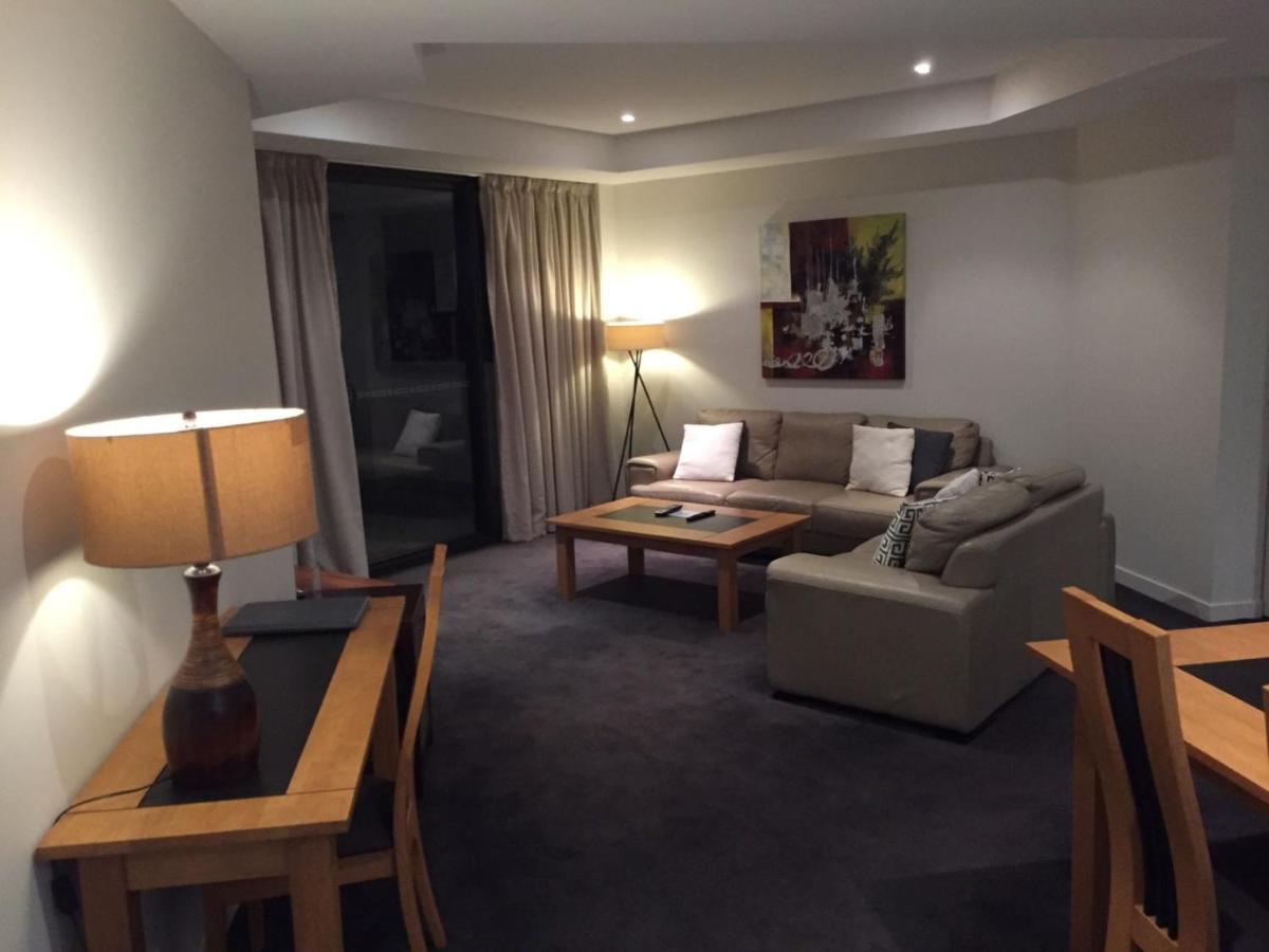 Grand Mercure Allegra Hervey Bay Buitenkant foto Living room of a two-bedroom apartment