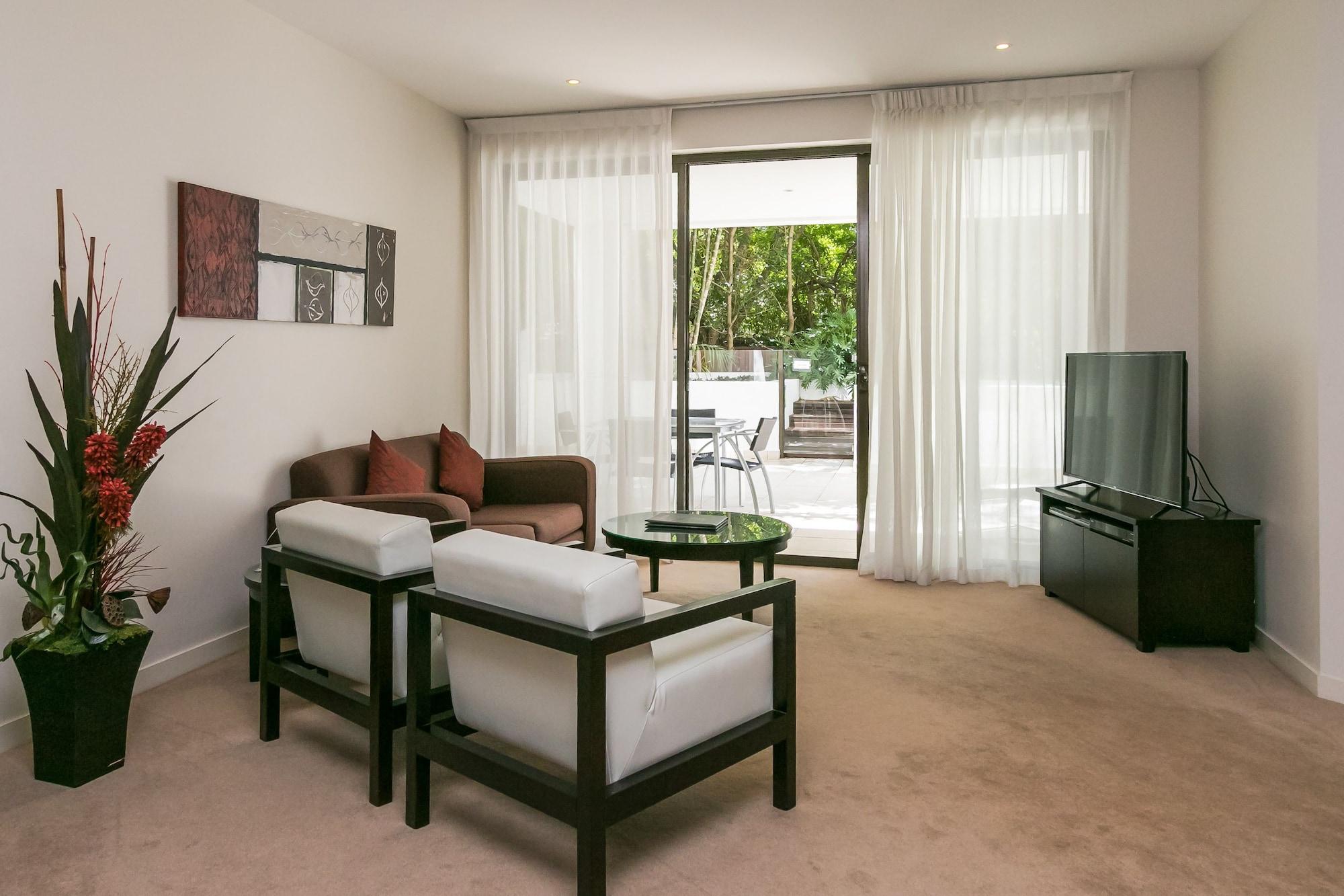 Grand Mercure Allegra Hervey Bay Buitenkant foto A living room