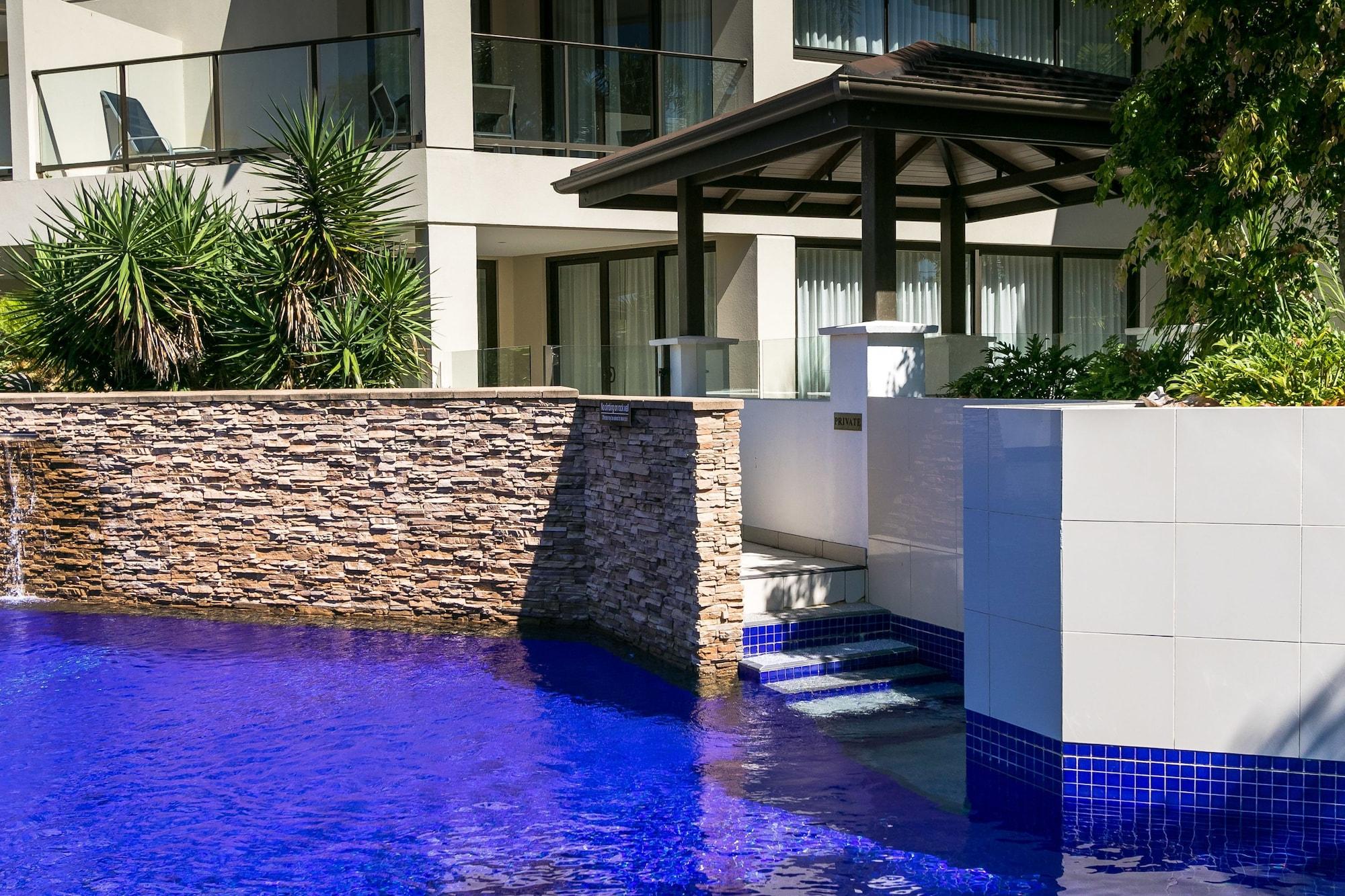 Grand Mercure Allegra Hervey Bay Buitenkant foto A pool at the W Hotel, Brisbane