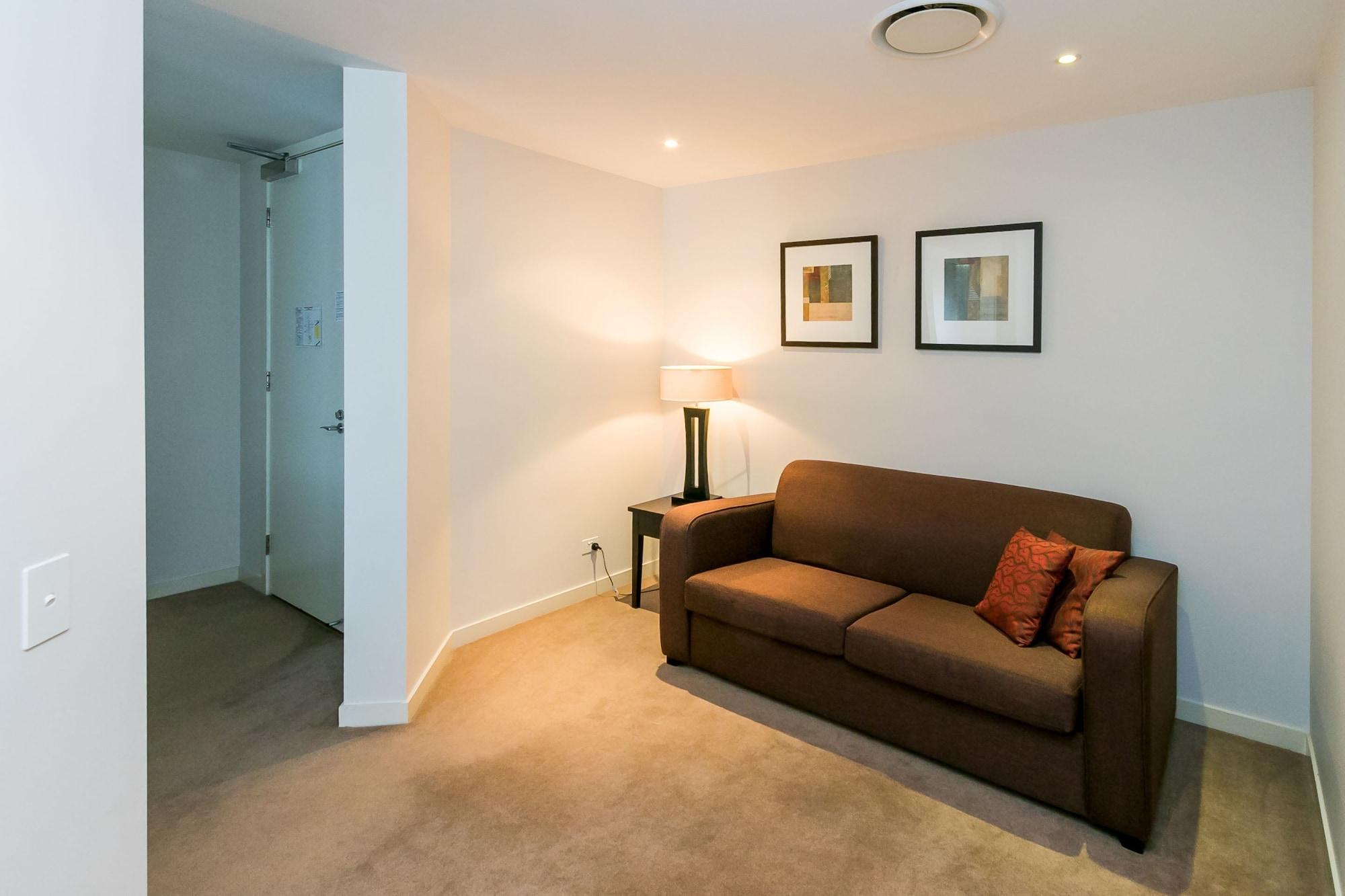 Grand Mercure Allegra Hervey Bay Buitenkant foto A typical apartment at the University of Western Australia