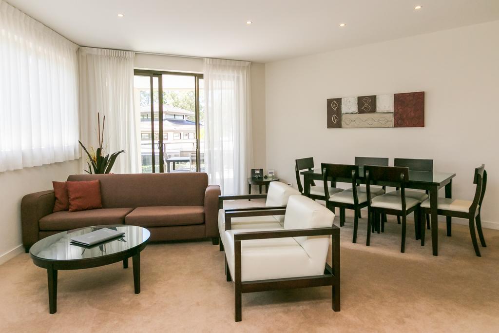 Grand Mercure Allegra Hervey Bay Buitenkant foto A living room