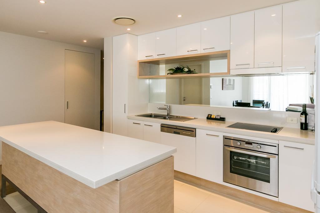 Grand Mercure Allegra Hervey Bay Buitenkant foto A modern Australian kitchen