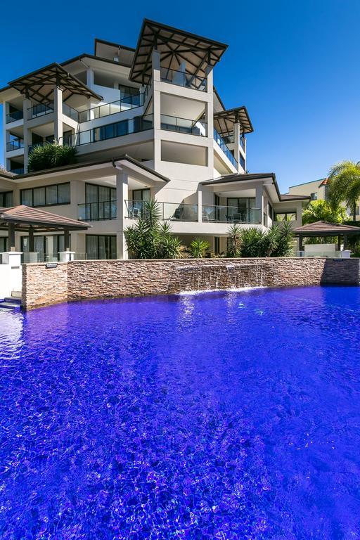 Grand Mercure Allegra Hervey Bay Buitenkant foto The pool at the W Hotel