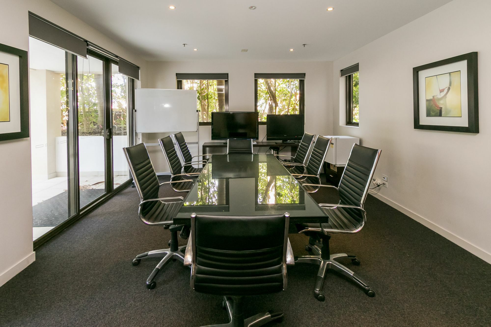 Grand Mercure Allegra Hervey Bay Buitenkant foto Boardroom at the University of Waikato
