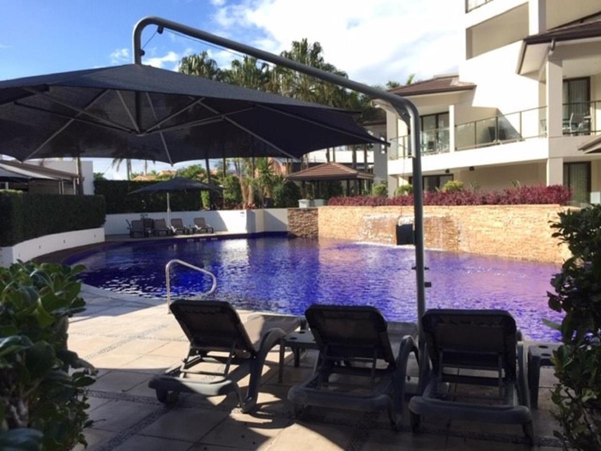 Grand Mercure Allegra Hervey Bay Buitenkant foto The swimming pool at the hotel